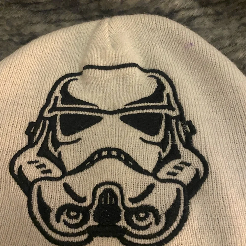 - White Little boys Star Wars storm troopers winter hat OS